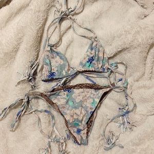 Acacia blue cherry blossom set